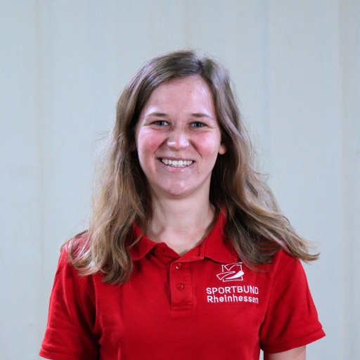 Franziska vom Sportbund Rheinhessen im roten Poloshirt Franziska im roten Sportbund Rheinhessen T-Shirt