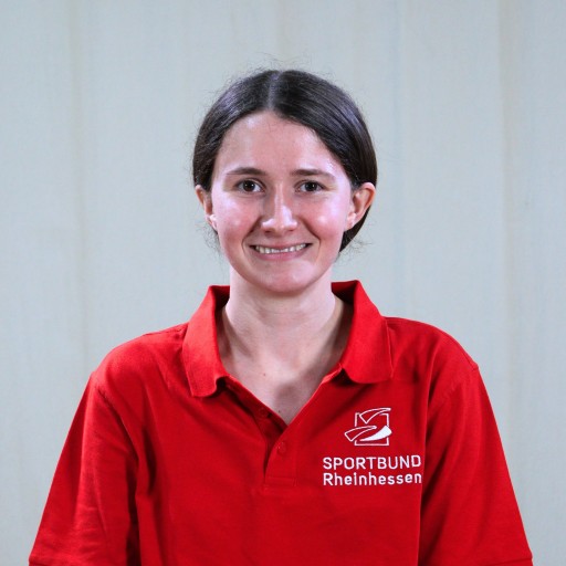 Helena vom Sportbund Rheinhessen im roten Polo-Shirt Helena im roten Sportbund Rheinhessen Polo-Shirt