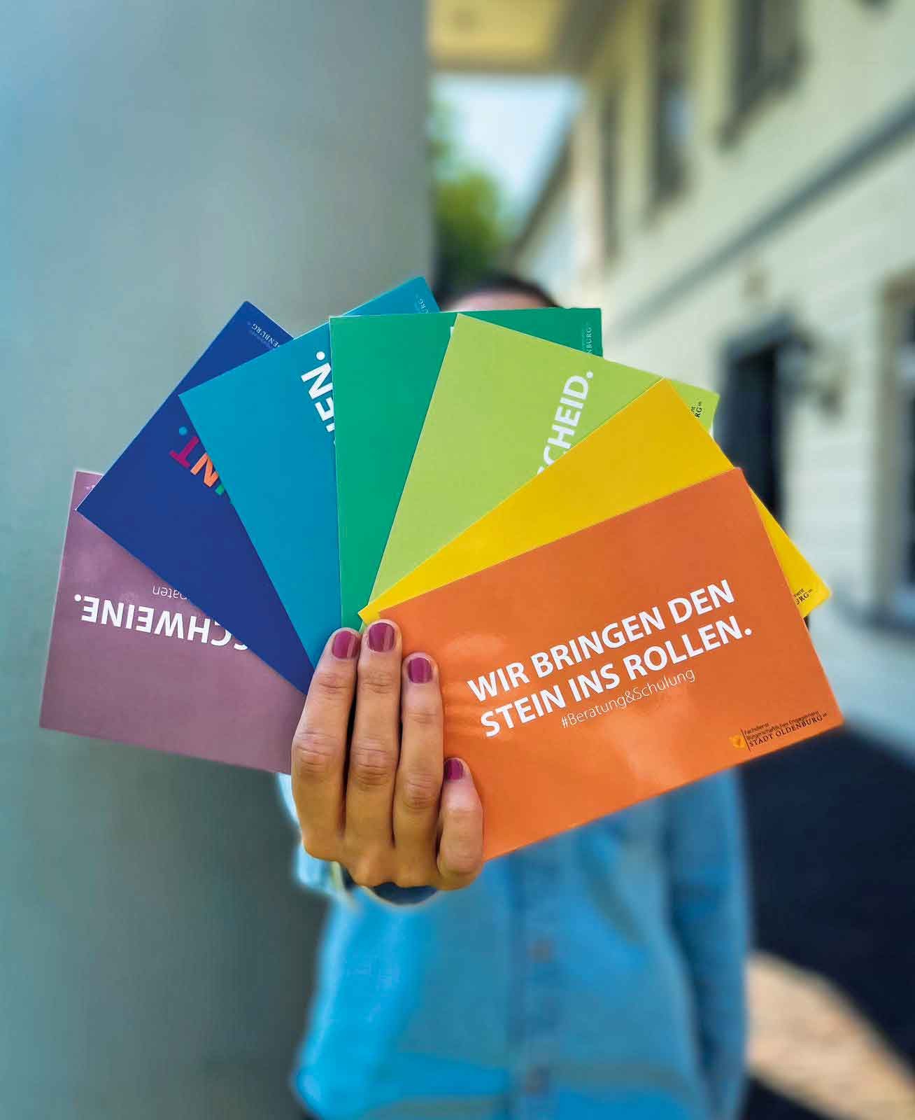 Wir bringen den Stein ins Rollen. Das Motto der Postkarte ist hier Programm. Foto: Agentur :ehrensache Wir bringen den Stein ins Rollen. Das Motto der Postkarte ist hier Programm. Foto: Agentur :ehrensache