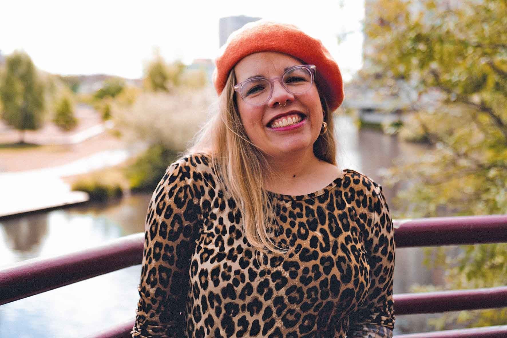 Moderatorin Ninia Binias alias Ninia LaGrande hat ihr Glück im Stadtteil Linden gefunden. Foto: Peschke Moderatorin Ninia Binias alias Ninia LaGrande hat ihr Glück im Stadtteil Linden gefunden. Foto: Peschke